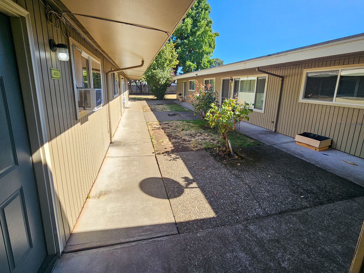 Keizer Apartment: 4926-4956 6th Ave NE