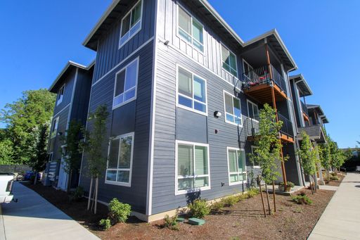 CHOOSE YOUR RENT SPECIAL: FREE First Full Month's Rent With One Year Lease OR $1,000 Visa Gift Card With One Year Lease! ~ Creek’s Edge 5724-201 – photo 1