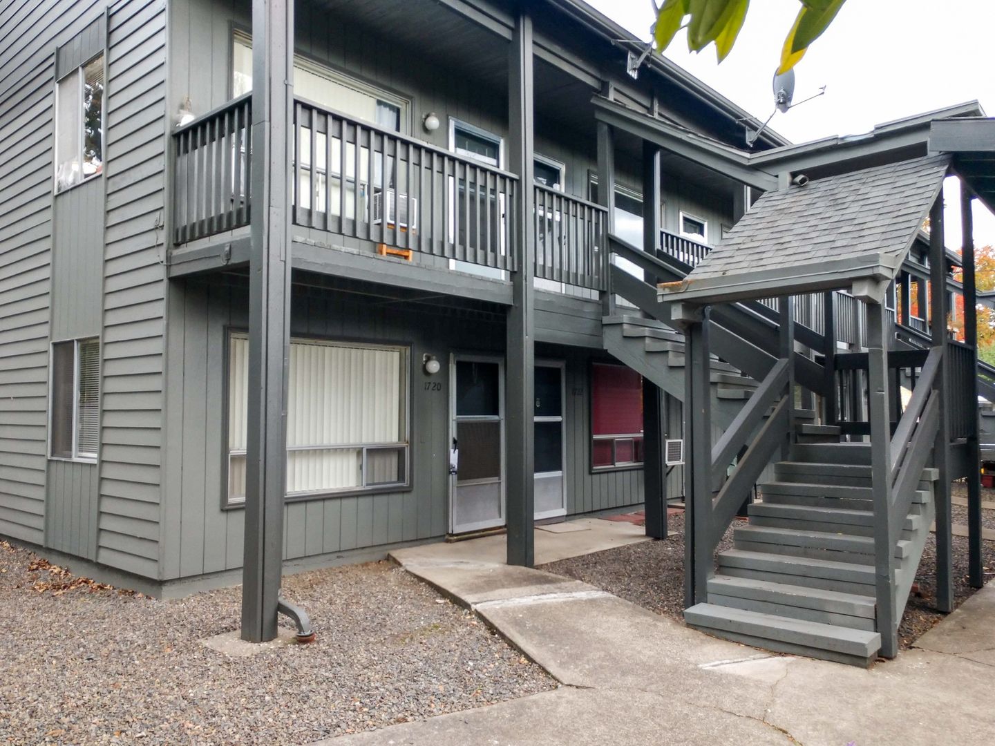 Salem Apartment: 1720-1738 Broadway St NE