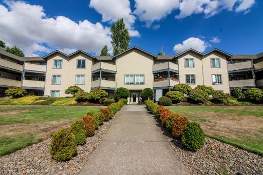 RENT SPECIAL: FREE First Full Month's Rent With One Year Lease OR 1/2 off First Full Month's Rent with Six Month Lease! ~ 320 Camelot – photo 1