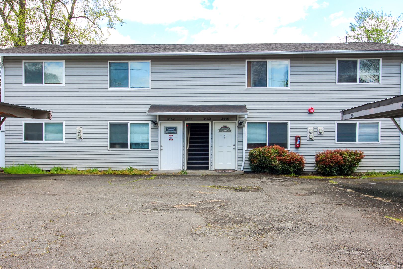 Salem Apartment: 3446-3462 Hadley St NE