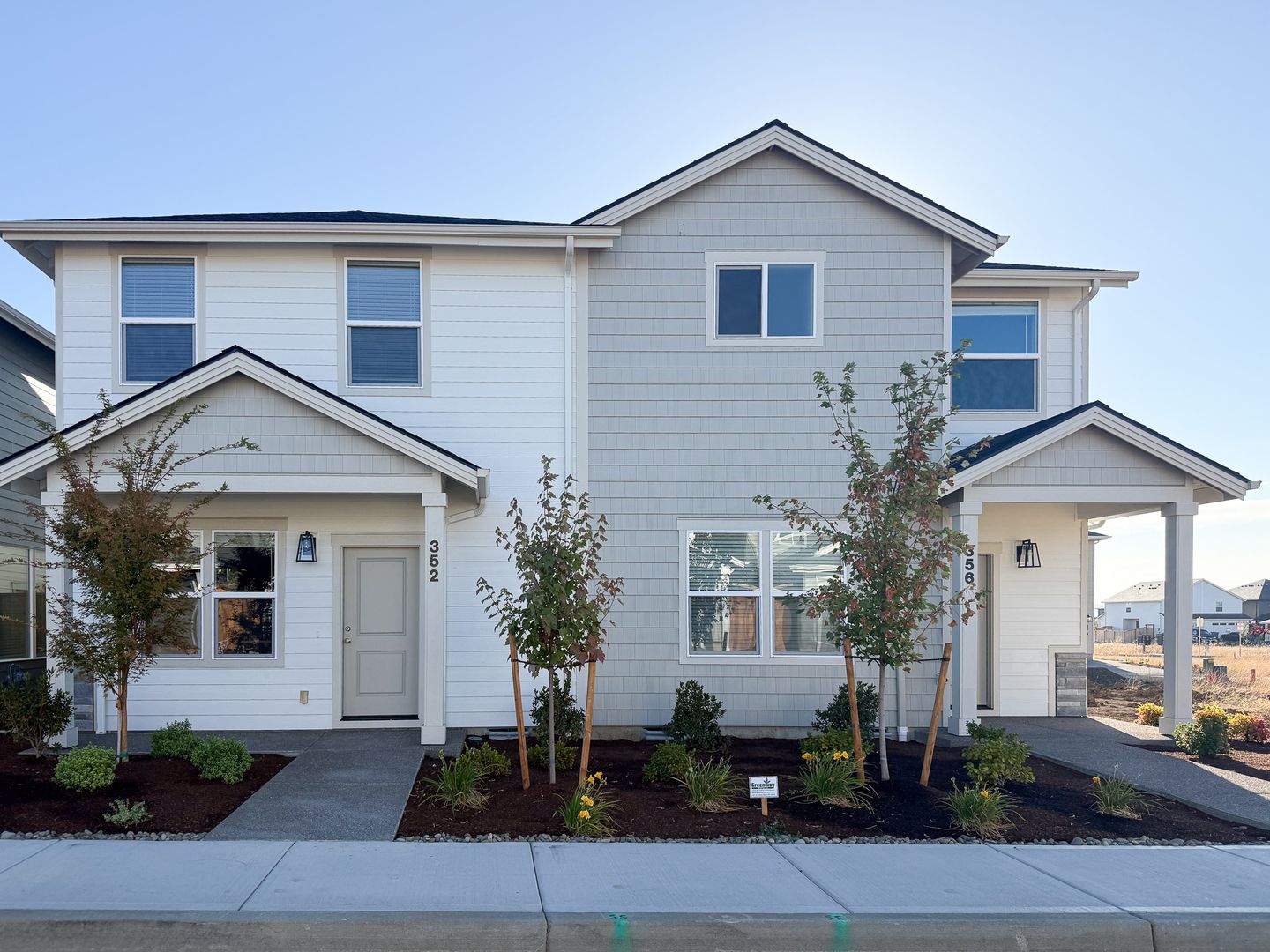 Dallas House: 352 SE Shetterly Dr