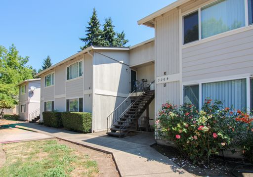 RENT SPECIAL: $125 OFF EACH MONTH FOR THE FIRST 9 MONTHS with One Year Lease! ~ Windsor Island Rd 5202-C