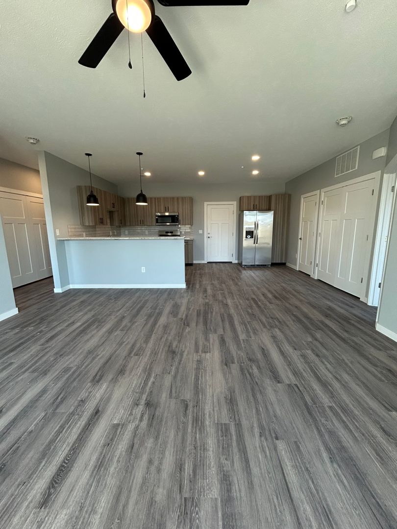 Ashland Apartment: 2724 Silver St.