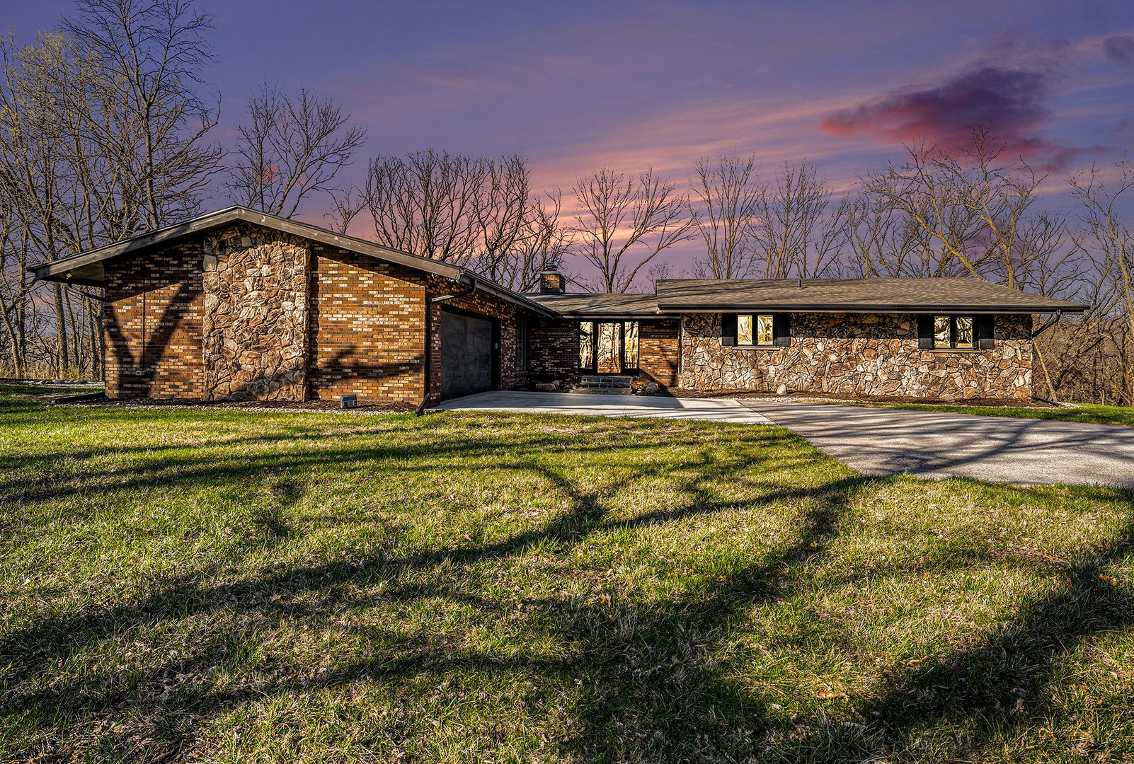 Omaha House: 3935 Kristy Plaza