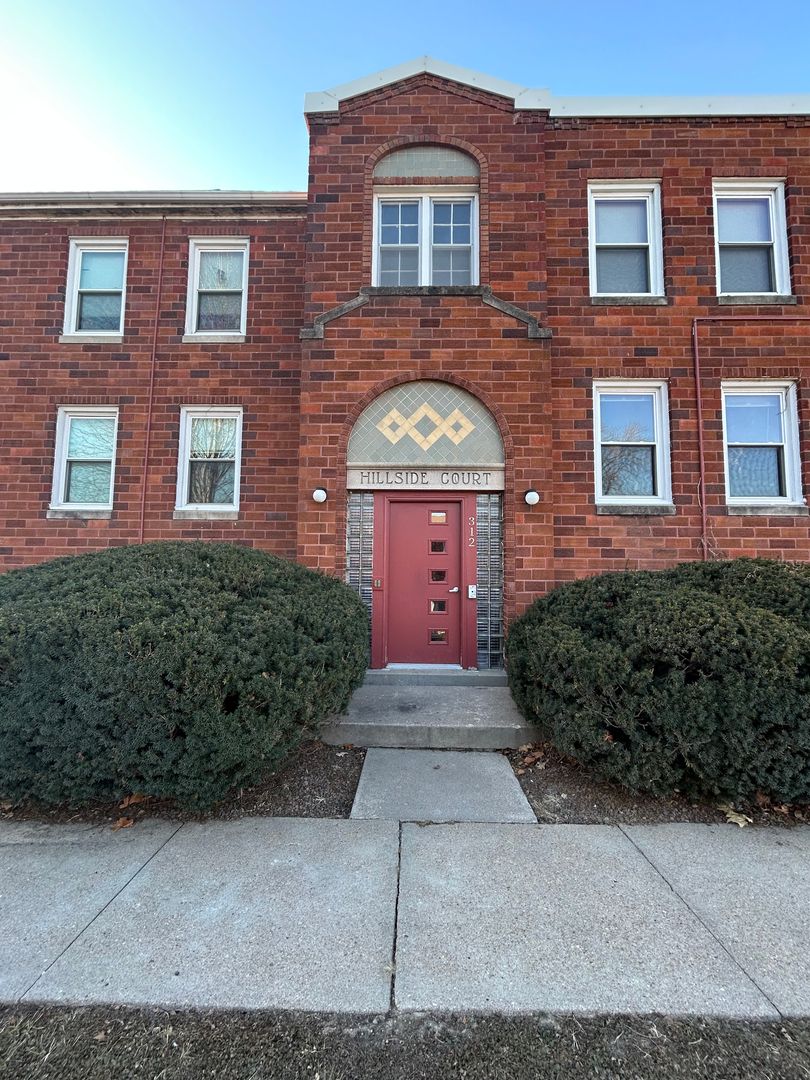 Omaha Apartment: 306 N. 31st Ave.