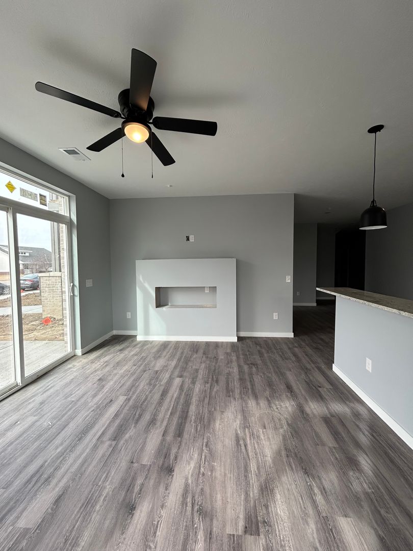 Ashland Apartment: 2724 Silver St.