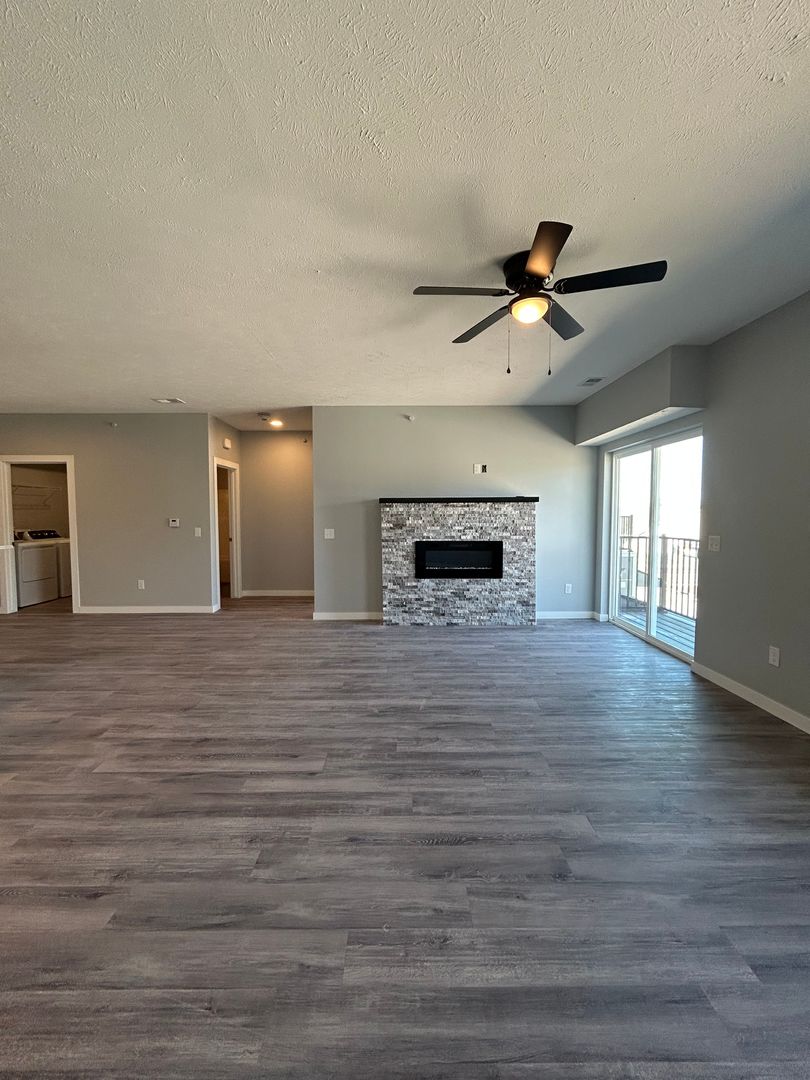 Ashland Apartment: 2724 Silver St.