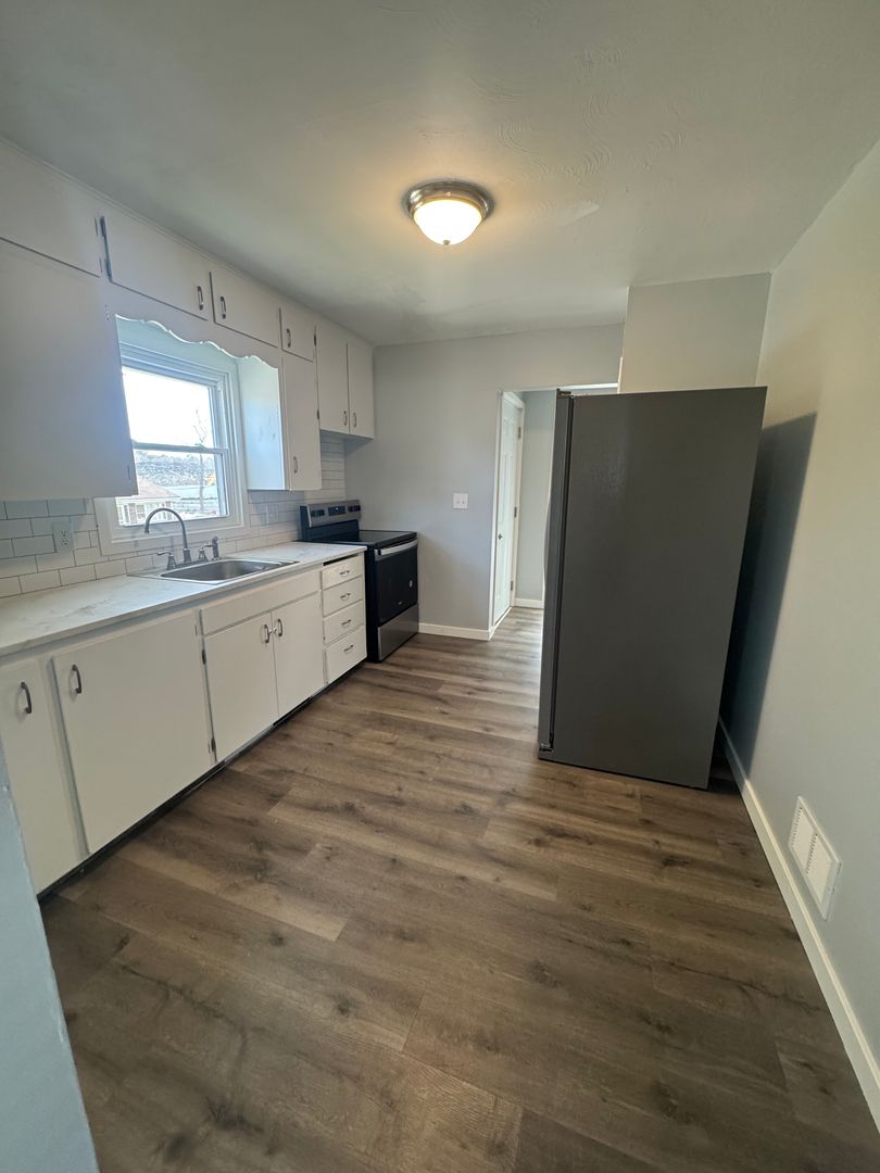 Omaha House: 2753 Dean Circle