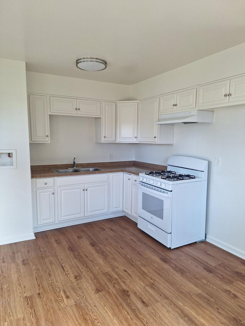 San Diego Multiplex: 4888 Clairemont Dr.