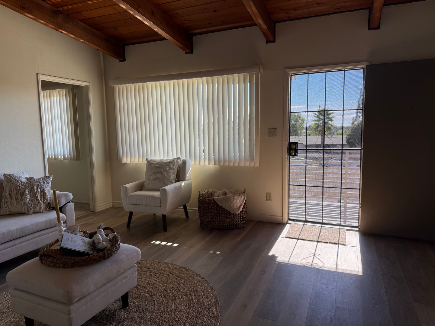 San Diego Apartment: 4386 Clairemont Mesa Blvd