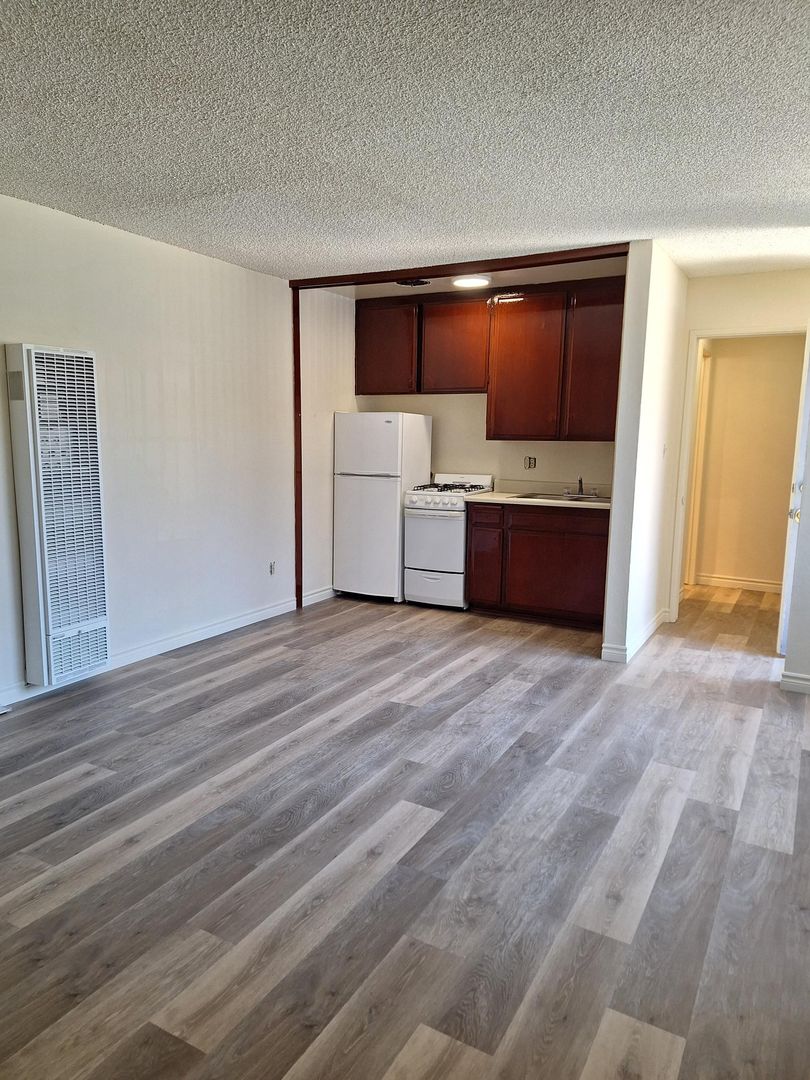 San Diego Apartment: 3751 Clairemont Mesa Blvd