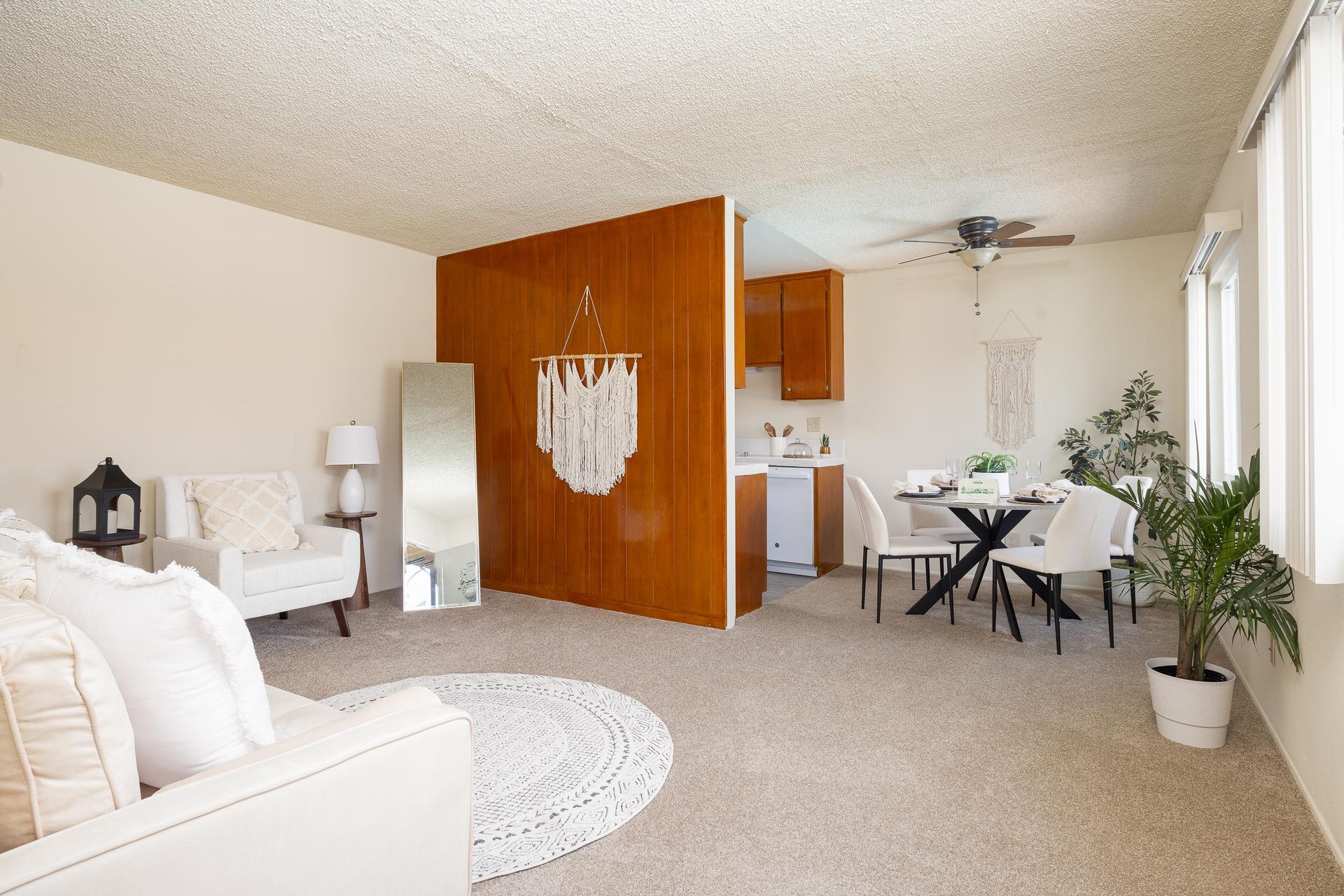 San Diego Apartment: 4760 Conrad Ave. # 236