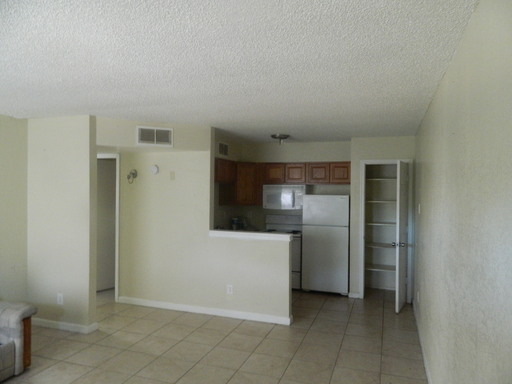 Affordable 2 bedroom – photo 1