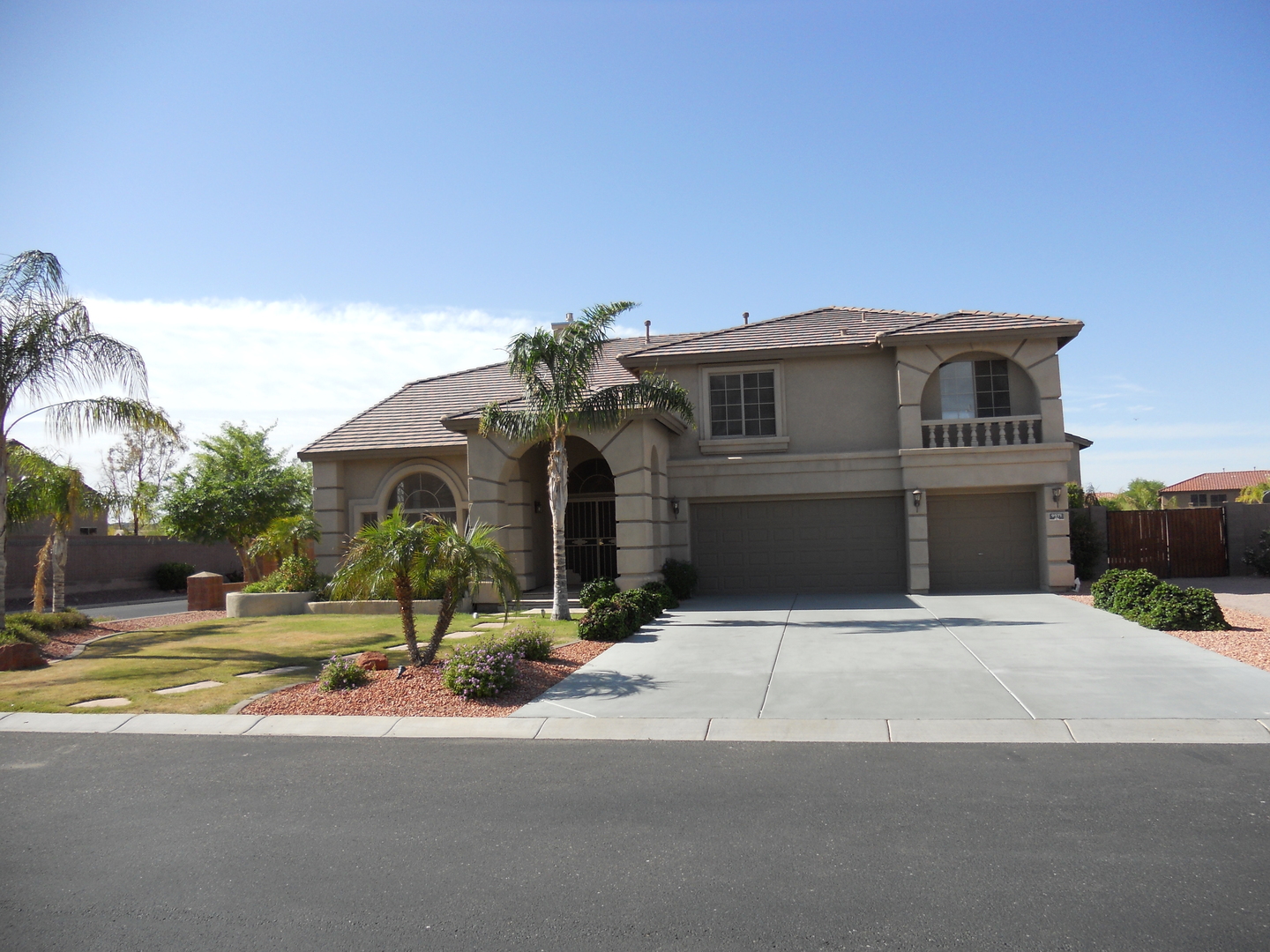 Peoria House: 9571 W Gambit Trail