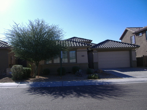 Beautiful Updated 5 Bed/3 Bath in Anthem – photo 1