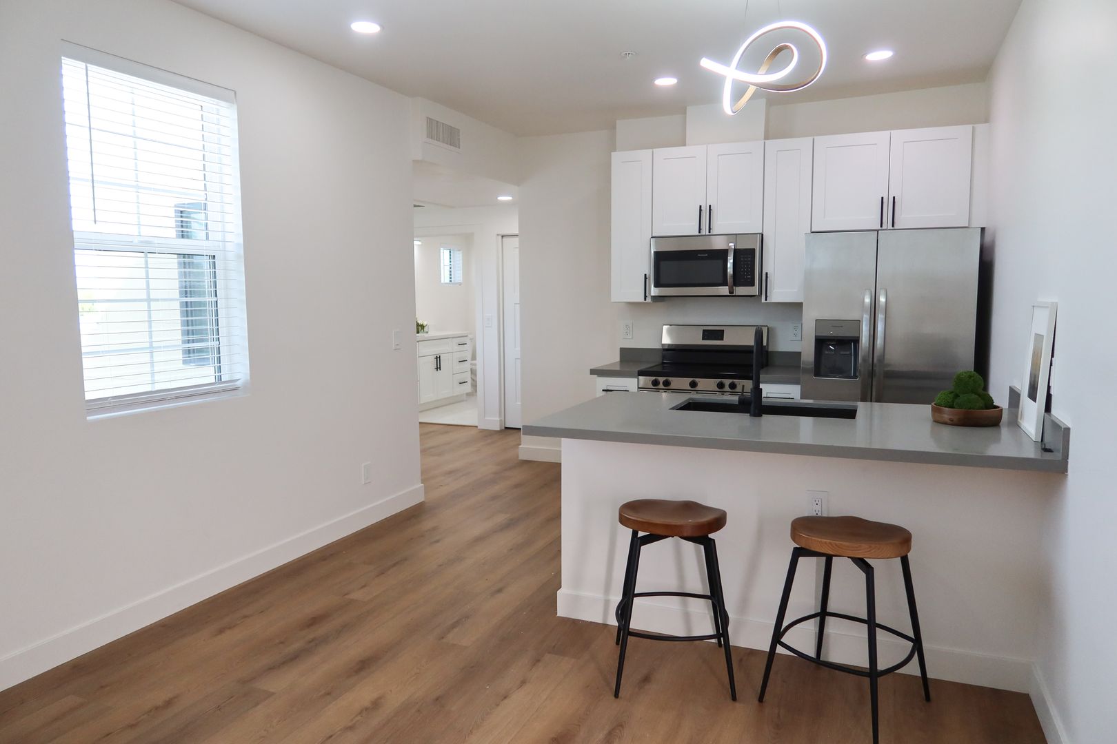 Phoenix Apartment: 1453 E Fillmore St