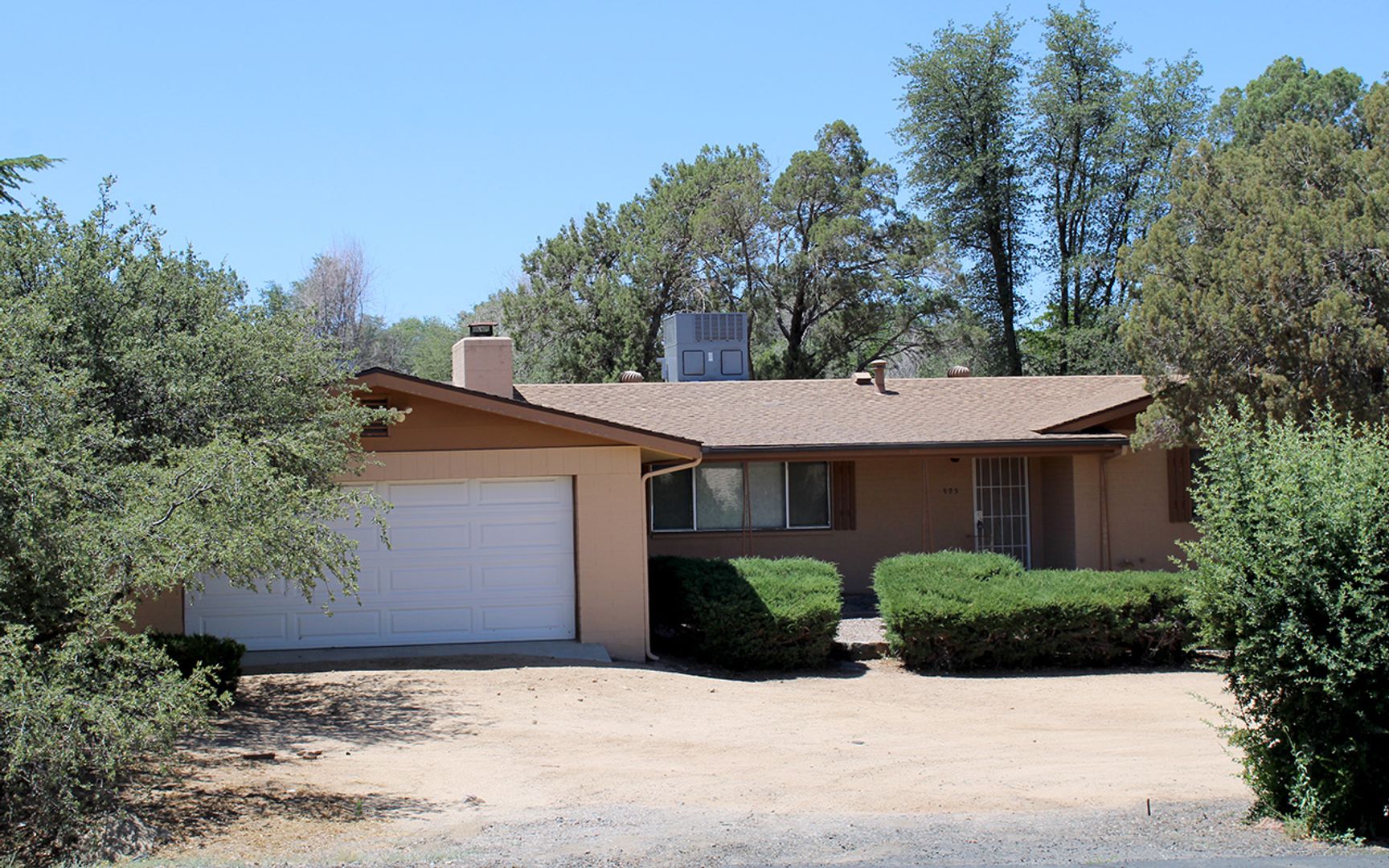 Prescott House: 903 Green Ln