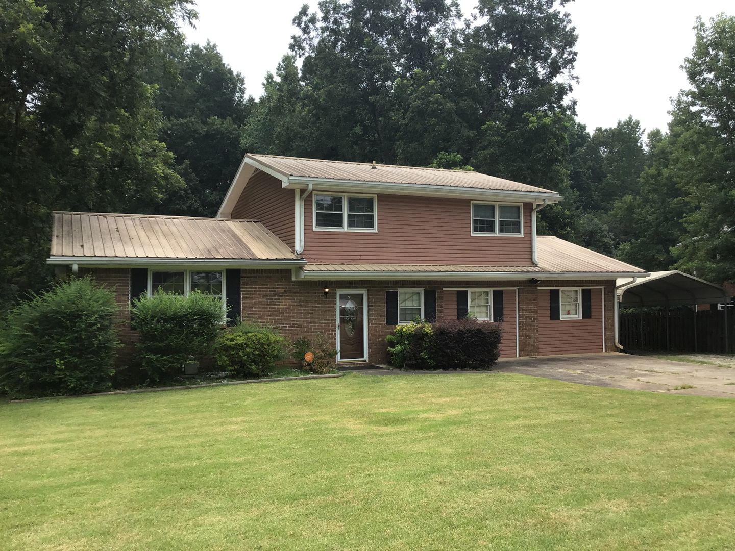 Douglasville House: 6863 Dorsett Shoals Rd. - .