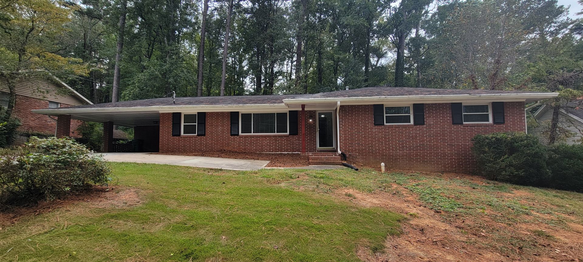 Decatur House: 1933 Silvastone Drive