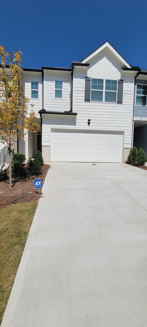 Dawsonville House: 23 Berryville Drive