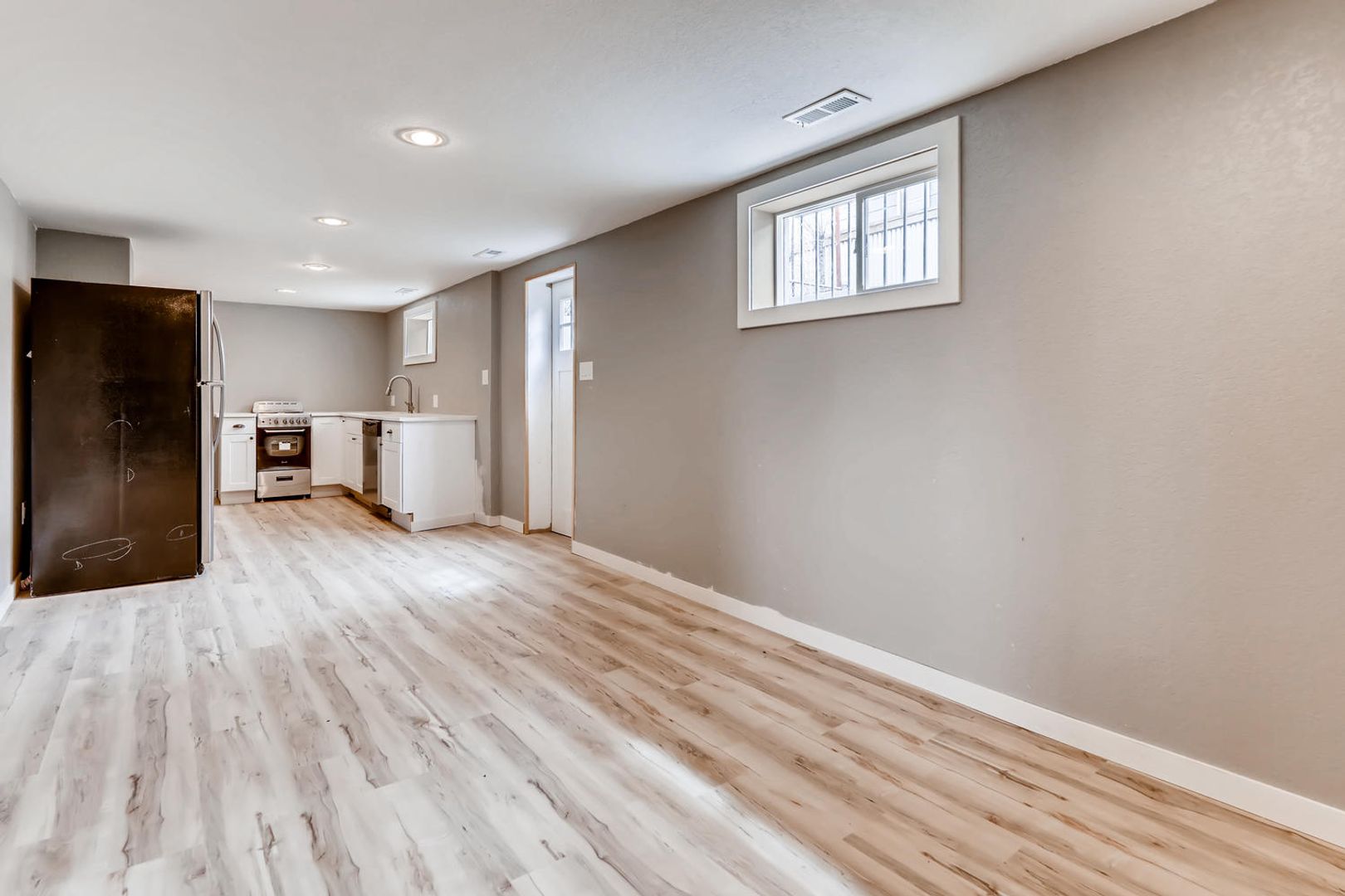 Denver Apartment: 200 S Meade St #B