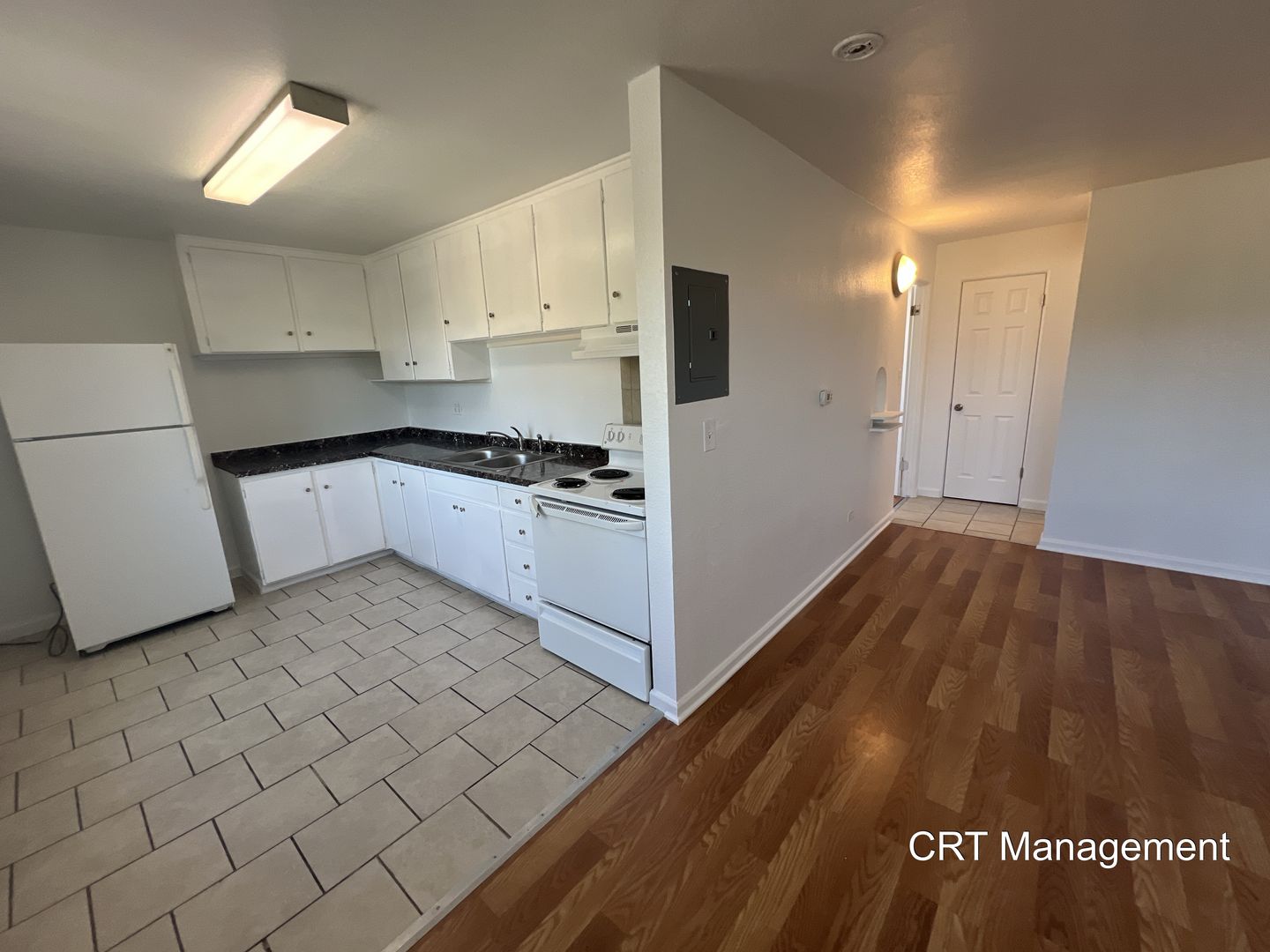 Aurora Apartment: 1400 Kingston Street #18