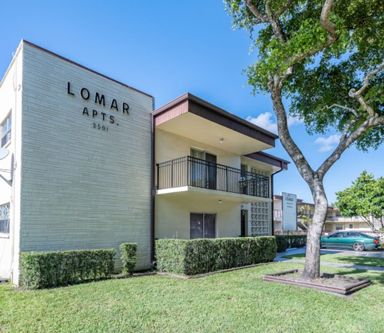 Hollywood Apartment: 3501 Tyler St