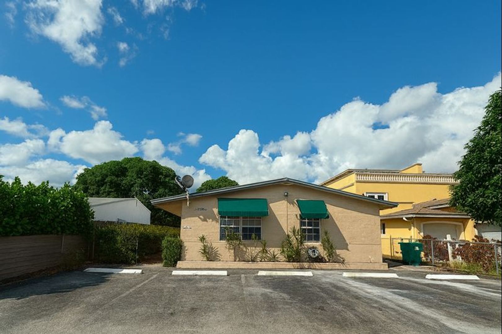 Ft. Lauderdale Apartment: 1329 NE 17 Ave