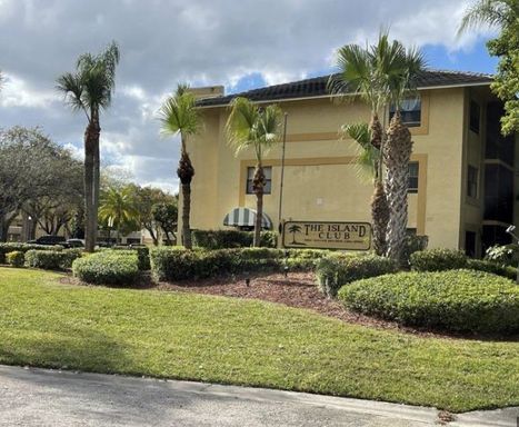 No Application Fee - $995 Deposit w/ approved credit! Plus, receive a $250 Amazon gift card! - Great Neighborhood, Modern and upgraded - central location in Coral Springs! - LARGE AND SPACIOUS 3/2 with WASHER/ DRYER in unit. – photo 1