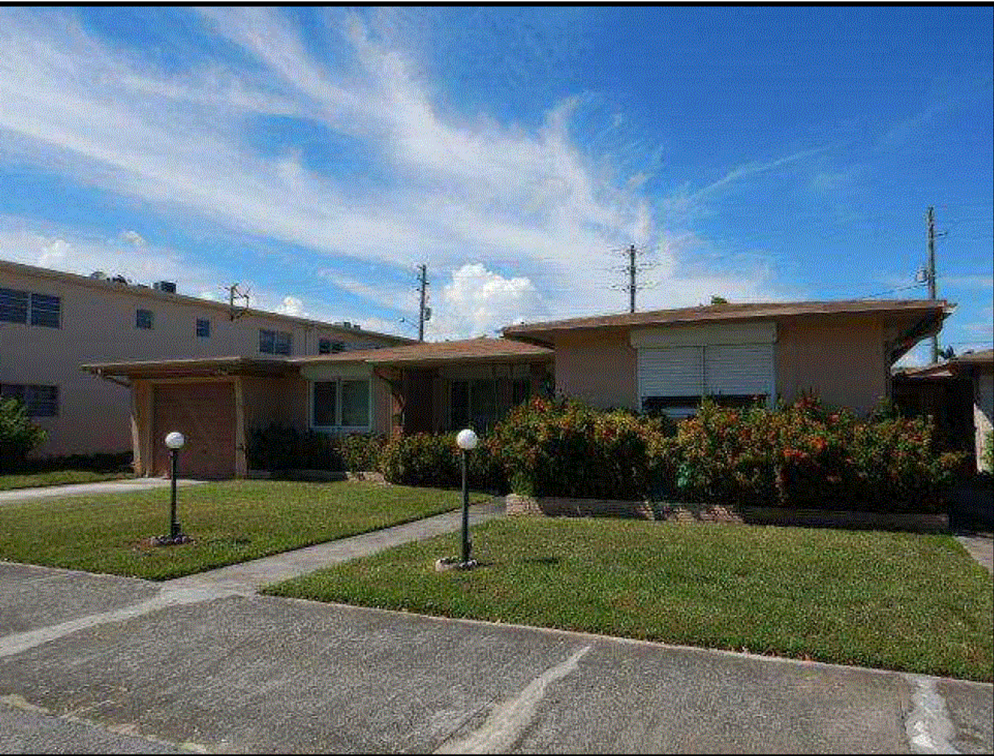 Hallandale Beach Apartment: 707 NE 10 St
