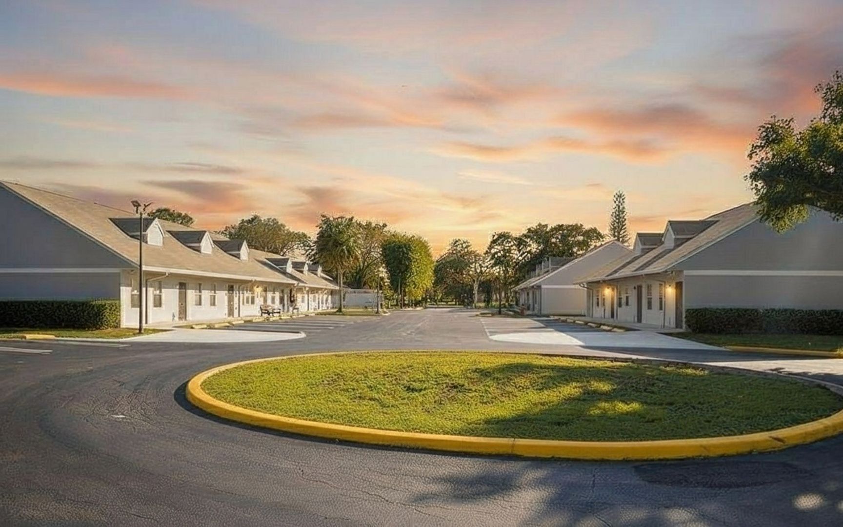 West Palm Beach Apartment: 5201 Wallis Rd