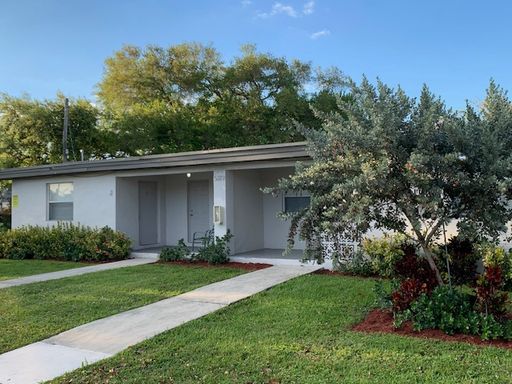 $995 Sec Dep Special - Great Neighborhood and location - This 1 bedroom, 1 bathroom apartment is your next perfect home! Don't miss out & schedule a viewing today! – photo 1