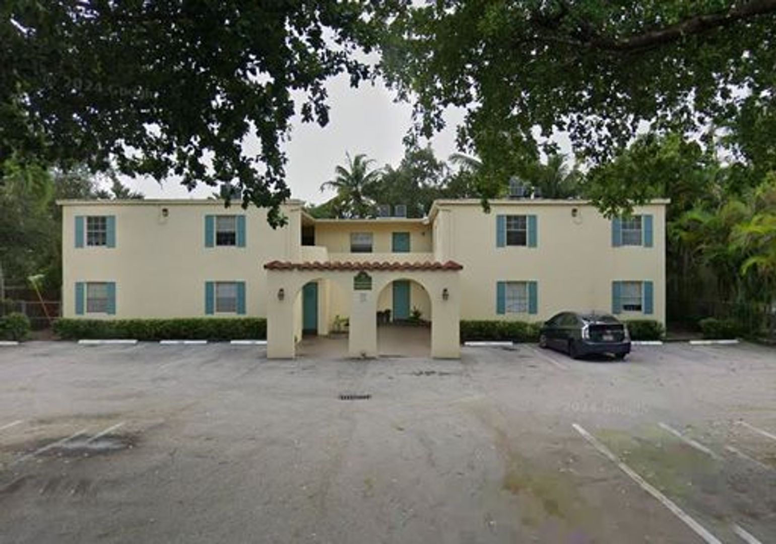 Ft. Lauderdale Apartment: 16 SW 9th St