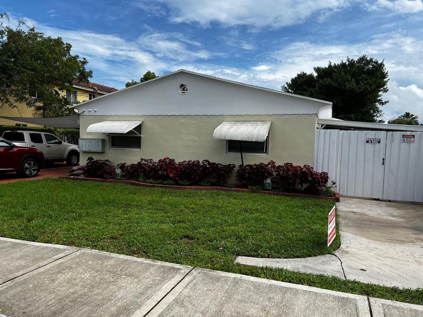 Hallandale Apartment: 316 NE 3 St