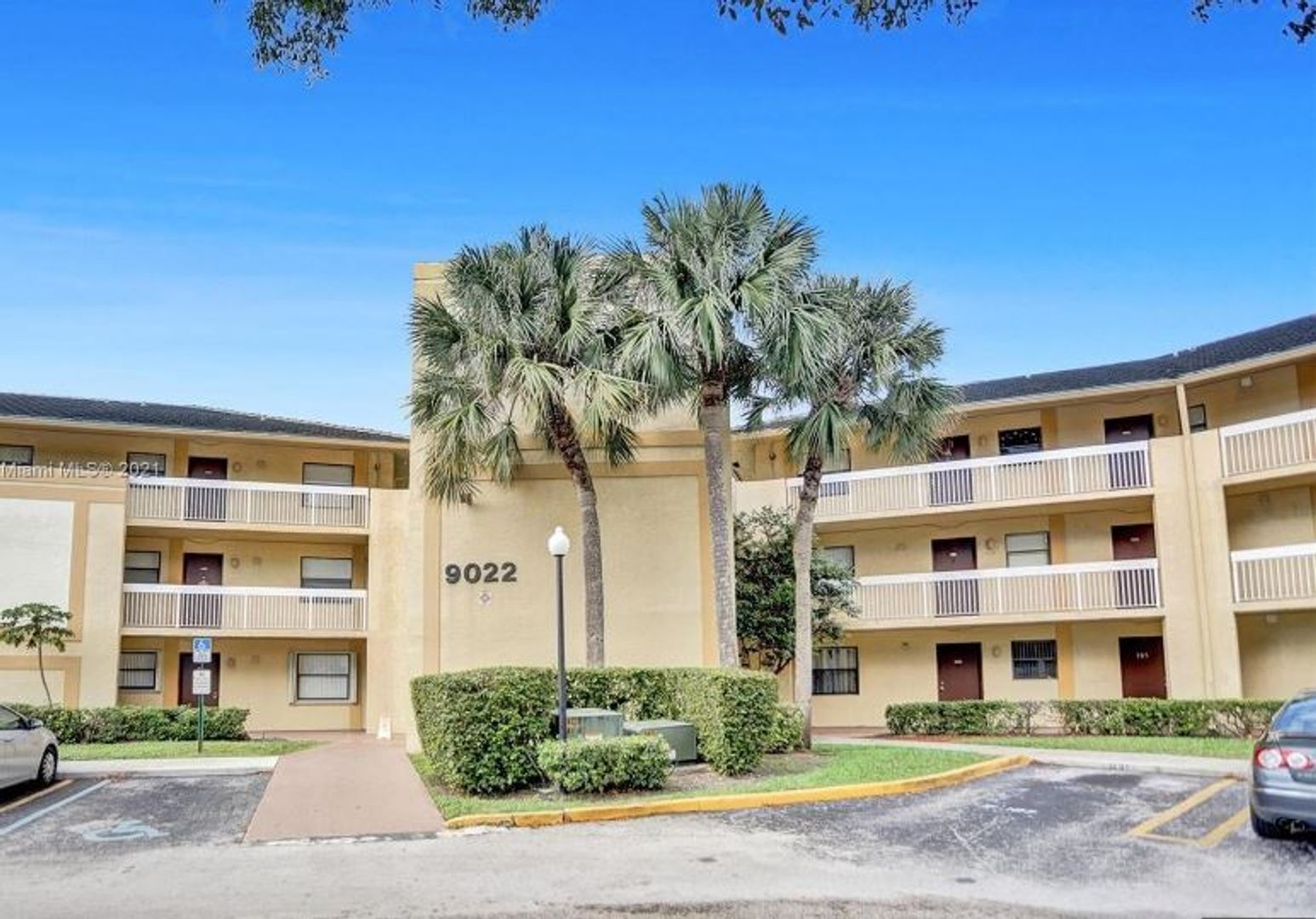 Coral Springs Condo: 9000 NW 28th Dr