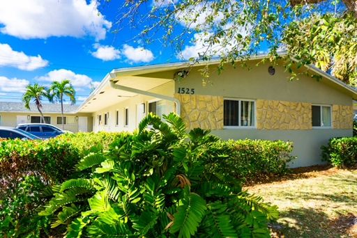 Spacious 1-Bedroom Apartment in Lake Worth – Modern, Comfortable & Hurricane-Ready - $995 sec special with approved credit. Amazing location and beautifully updated with full impact protections! – photo 1