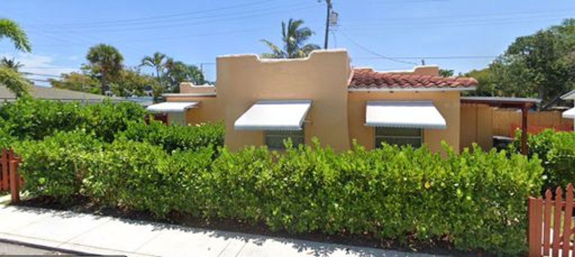 W. Palm Beach Apartment: 304 - 308 Central Dr