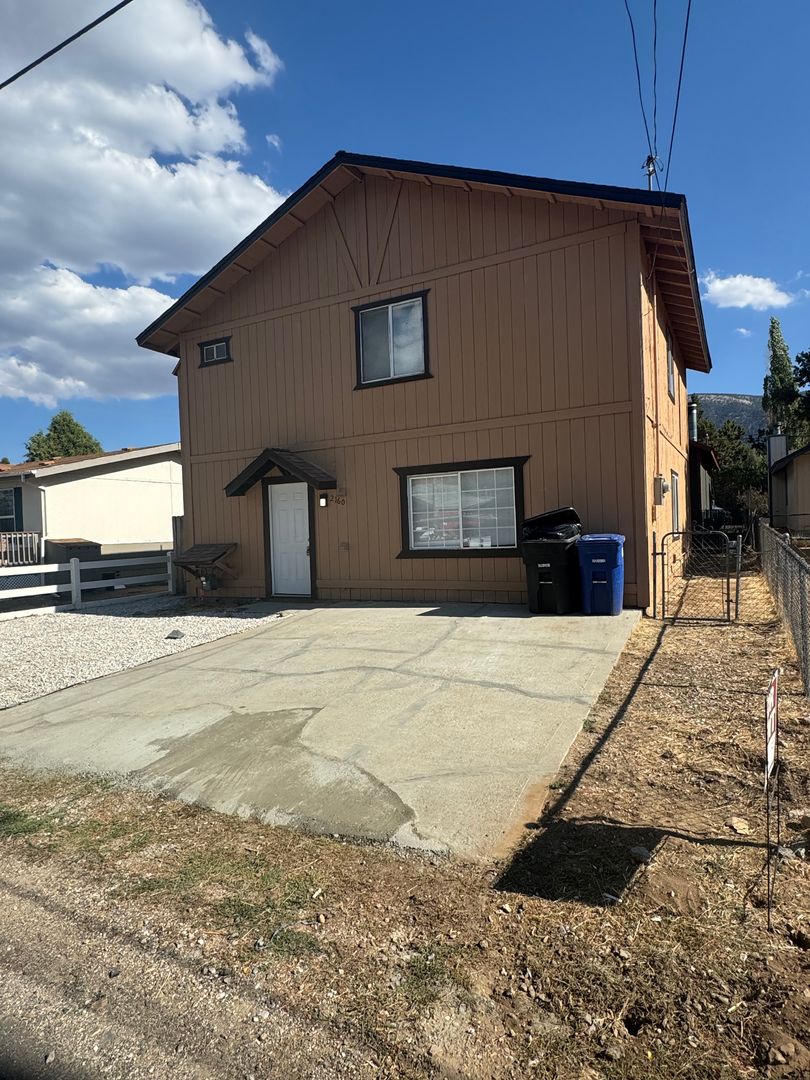 Big Bear House: 2160 Fifth Ln