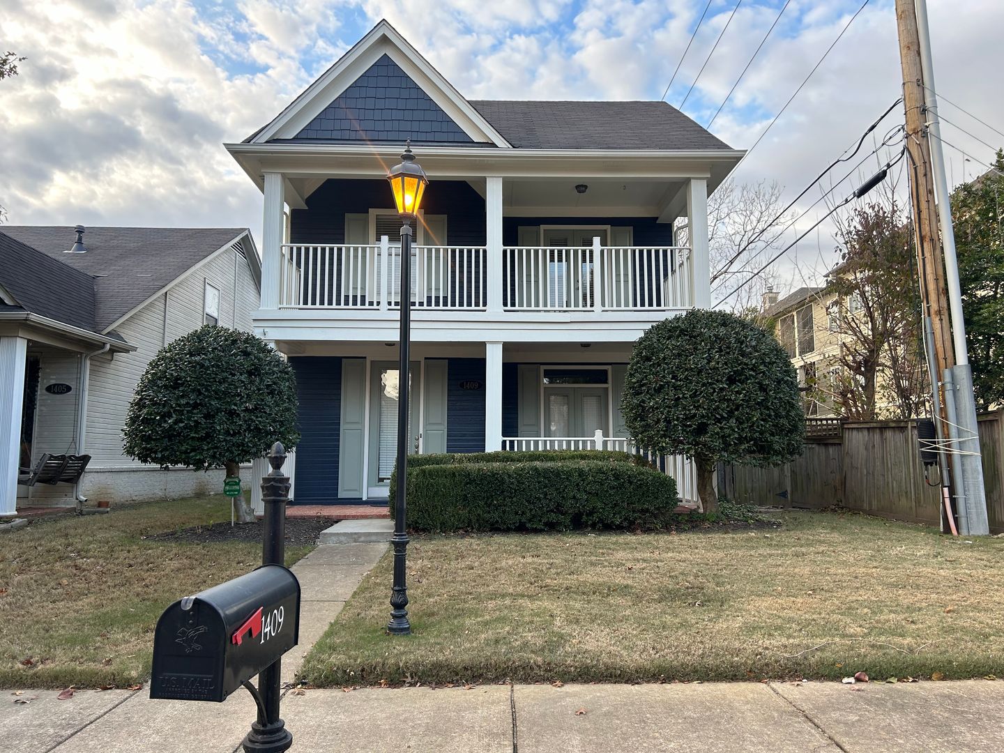 Memphis House: 1409 Island Pl East