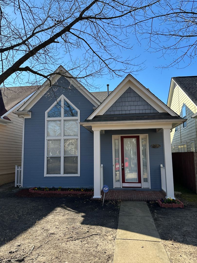 Memphis House: 1331 Island Place East