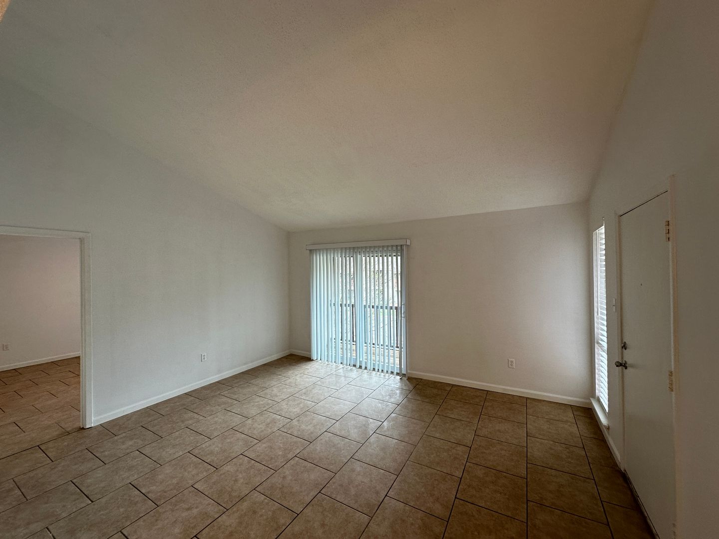 Memphis House: 635 Patterson #2