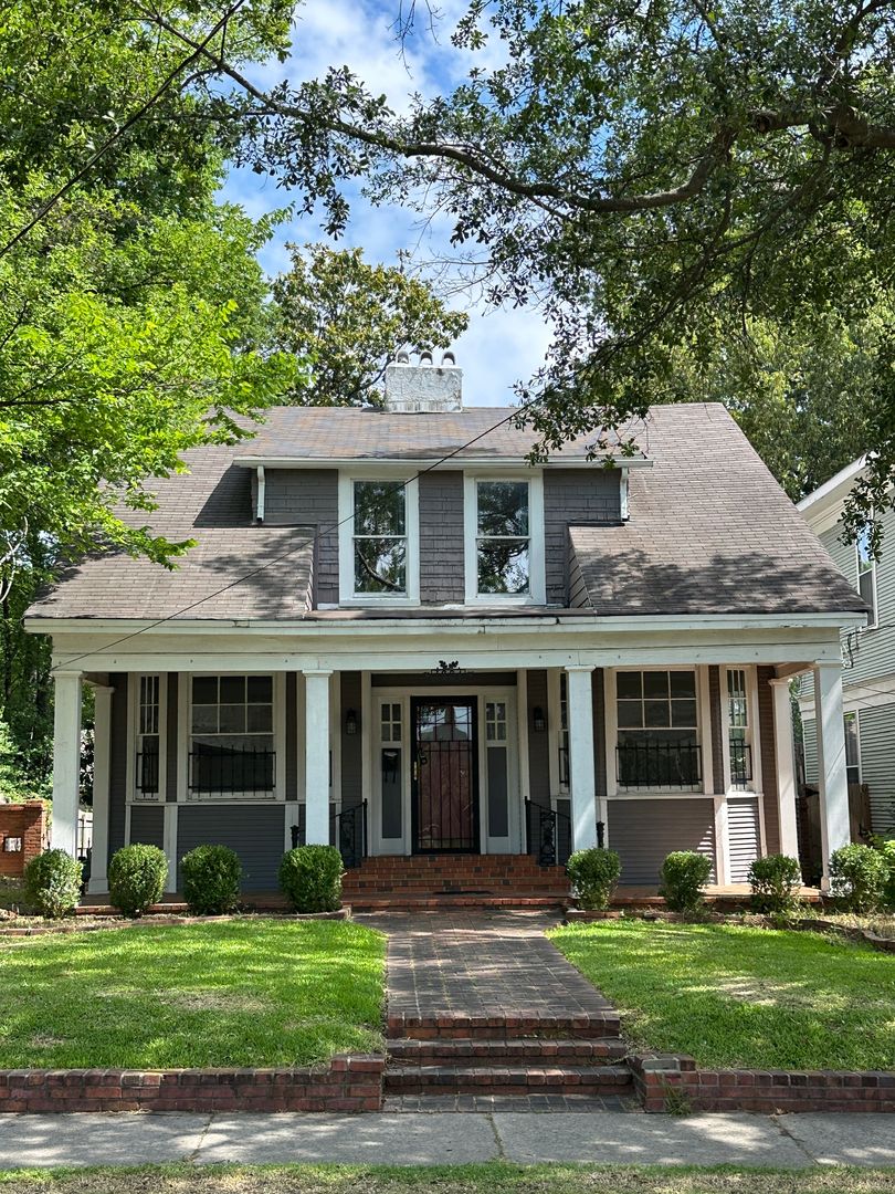 Memphis House: 1884 Vinton Avenue