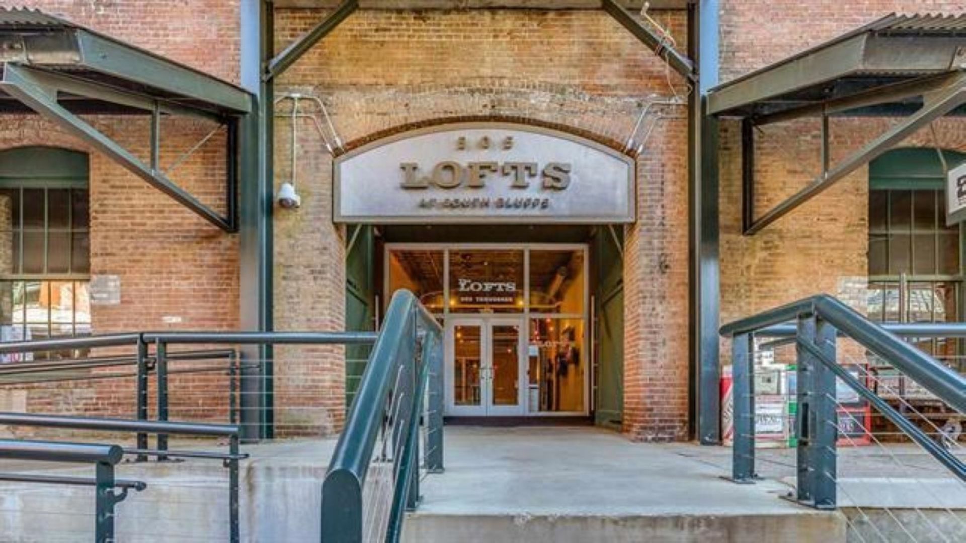 Memphis House: 505 Tennessee St. #311