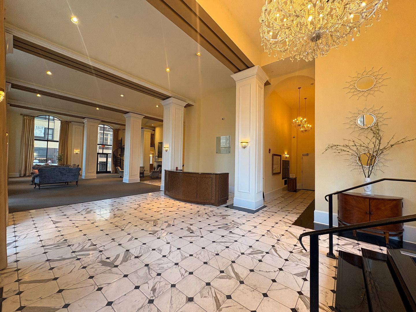 Memphis House: 127 Madison Ave