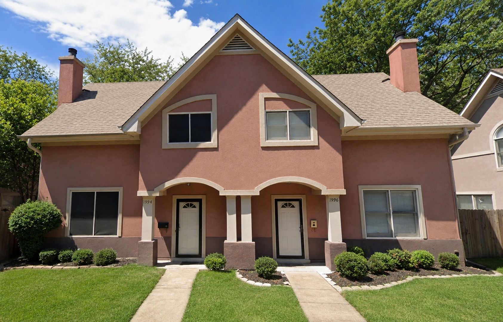 Memphis House: 1994 Eastend Dr.