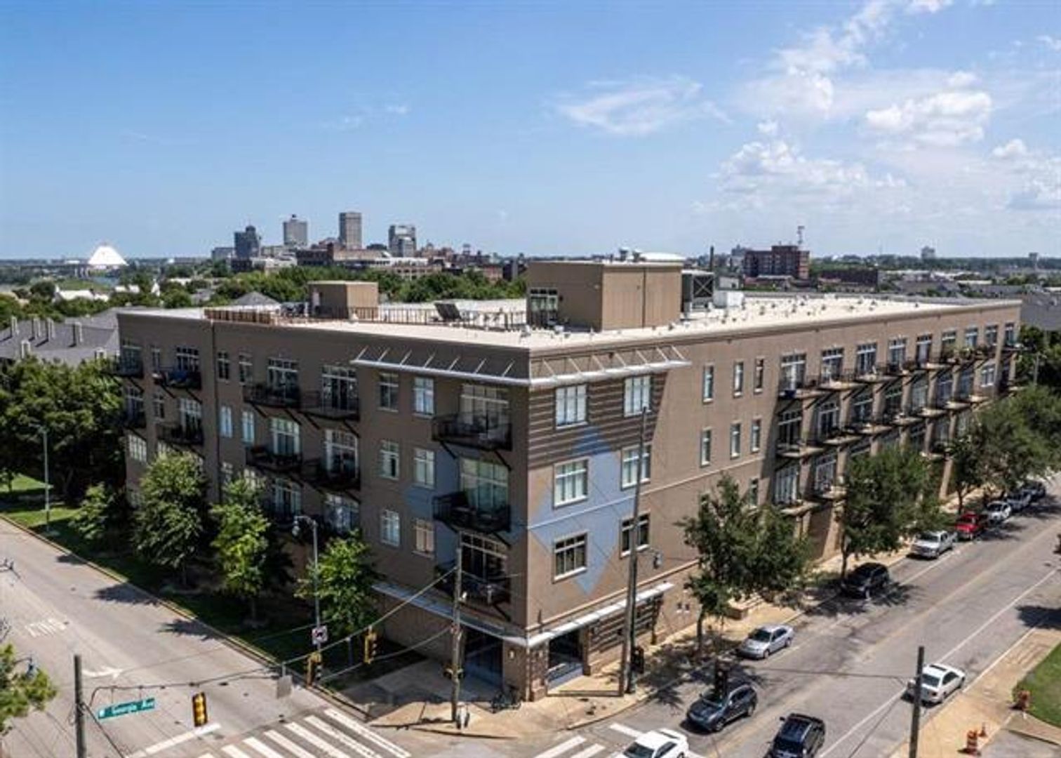 Memphis Condo: 648 S. Riverside Dr. #319