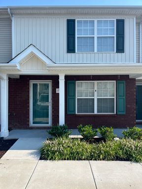 Rent Improvement - Barnes Crossing Townhome - Save $500! – photo 1