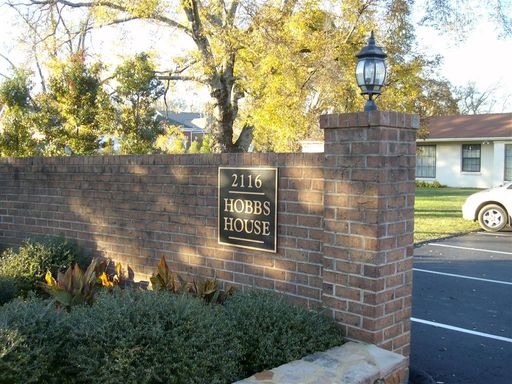 Price Improvement and $500 off 2nd month's rent! – photo 1