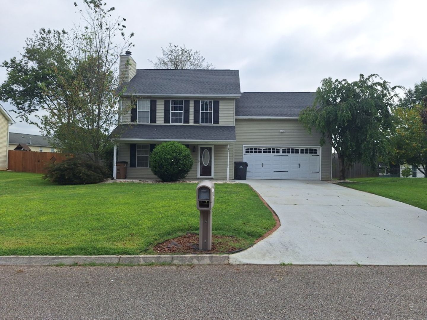 Knoxville House: 1625 Carrie Belle Drive